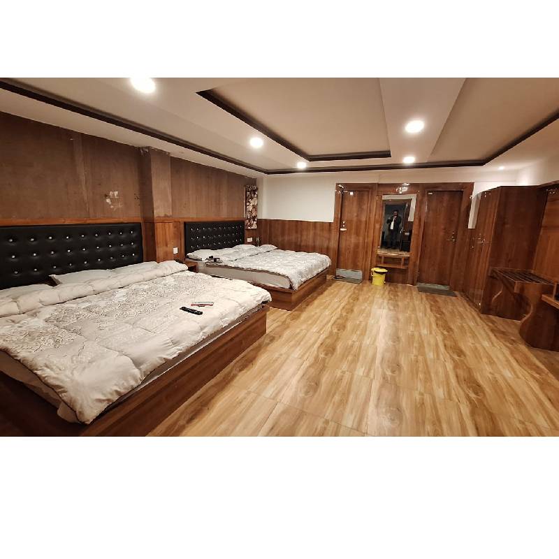 FOURBED ROOM